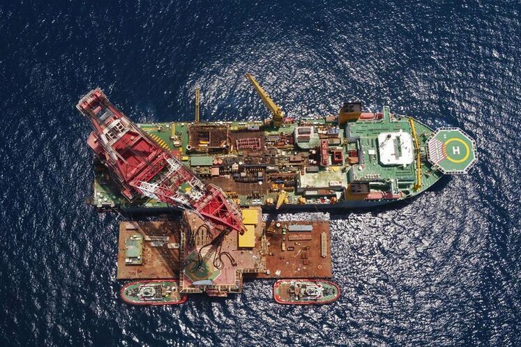 نصب سکوی فاز ۱۱ پارس جنوبی با تکیه بر توان متخصصان ایرانی انجام شد