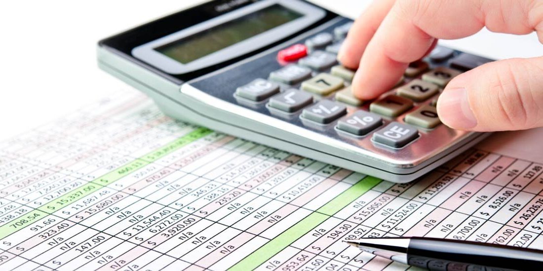 پیش‌بینی مهم یک کارشناس از وضعیت اقتصادی سال آینده/ مالیات ۵۰ درصد اضافه می‌شود؟