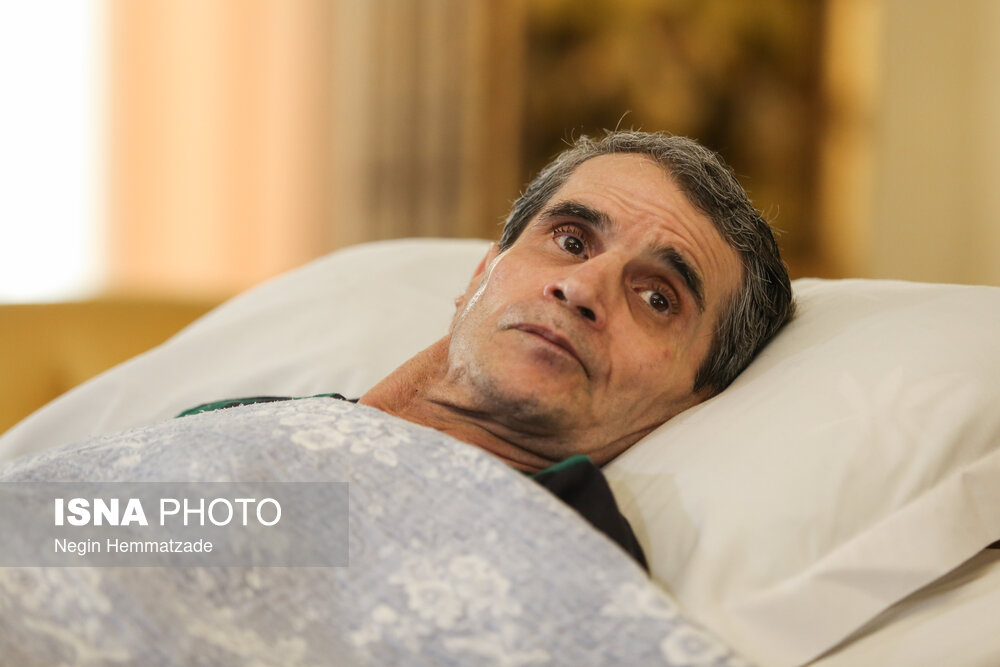 دیداری خاص با هنرمندی که از ۱۶ سال قبل خانه‌نشین شده است + ویدیو