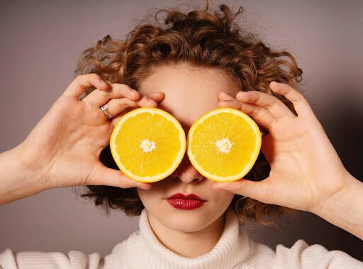 ۵ ماده غذایی مفید برای داشتن پوست و موی سالم