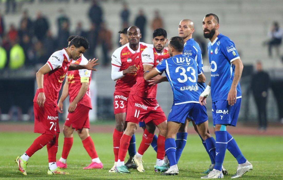 جنگ قهرمانی بین استقلال و پرسپولیس؛ کدام تیم جام را بالای سر می‌برد؟