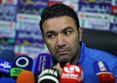 عکس | نکونام اینجا خبر صدرنشینی پرسپولیس را شنید!