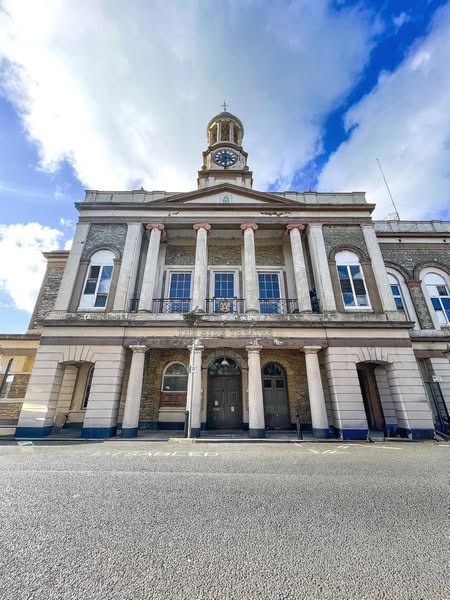 تئاتر متروکه انگلستان: از شکوه تا ویرانی