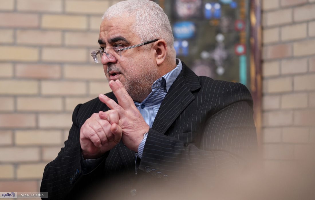 «جلیلی و یارانش» به خط پایان نزدیک شدهاند؟/ جعفرزاده: تندروها از خط قرمزها رد شده اند و روزی مقابل نظام خواهند ایستاد