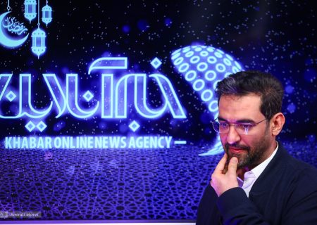 واکنش آذری جهرمی به بیانیه رضا پهلوی/ بعید است سلطنت طلبان هم اعمال فشار بر زندگی مردم را شرافتمندانه بدانند!