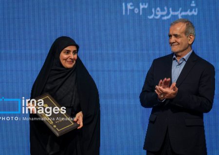 کمر همت برای حذف تک‌وزیر زن؛ فرزانه صادق قربانی سیاست ورزی جبهه پایداری می شود؟