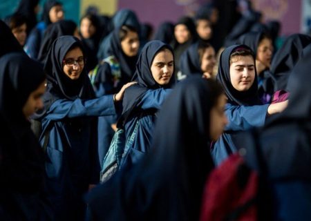 ۸۵ تا ۹۰ درصد دانش‌آموزان انگیزه‌ای برای یادگیری ندارند/ مخالفت نهادهای قدرت با تغییر محتوای آموزشی/ از معلمان ۸۰ ساله درخواست بازگشت به کار دارند