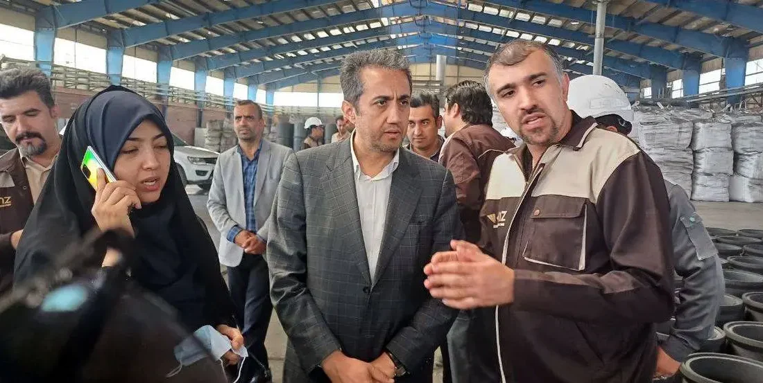 بازدید مهندس آقاجانلو از کارخانه فولاد راور و کارخانه های لاستیک های معدنی راور و آریا