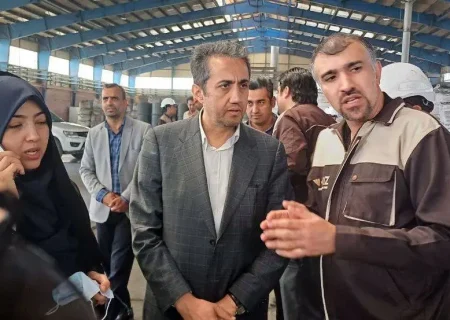 بازدید مهندس آقاجانلو از کارخانه‌ فولاد راور و کارخانه های لاستیک های معدنی راور و آریا