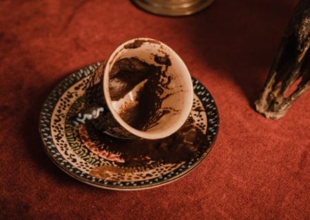 اتهام خیانت به همسر پس از فالگیری با کمک هوش مصنوعی