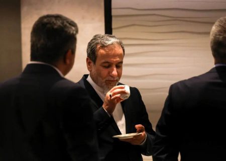 ببینید | تصاویری از مقابل محل مذاکرات غیر مستقیم ایران و آمریکا در رم