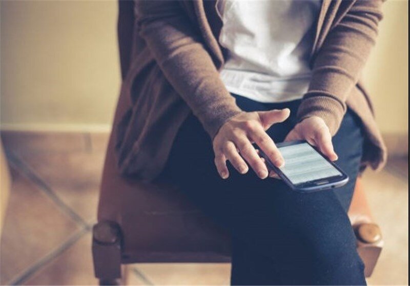 بی‌اطلاعی دولت از منبع ارسال پیامک‌های حجاب؛ «مگر می‌شود شما ندانید؟»/ «اول بگویید بی‌حجابی جرم نیست بعد باحجاب‌ها را تشویق کنید»