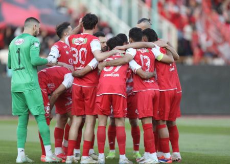 تراکتور قهرمان نمی‌شد اگر ما مهره‌هایمان را نگه می‌داشتیم/ قهرمانی‌های پرسپولیس را برخی‌ها به نام خود زدند/ تصمیمات اشتباه مدیریتی، تیم را بهم ریخت