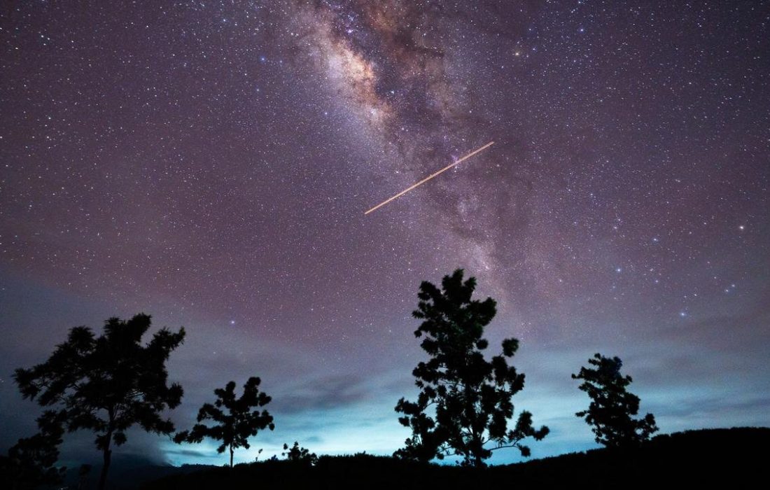 دیده شدن شهابسنگ در ساعت ۶ صبح خبرساز شد/ عکس