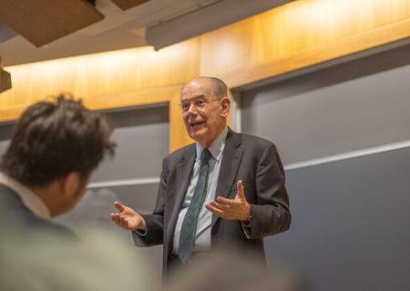 رمز و راز مواضع ضدونقیض آمریکا درباره ایران/مرشمایر پشت‌پرده سیاست خارجی ترامپ را افشا کرد