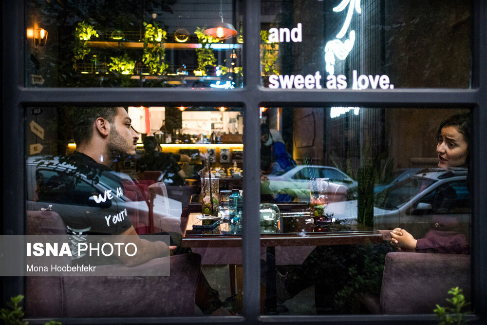 عاشقی می‌کنند، حتی به غلط!