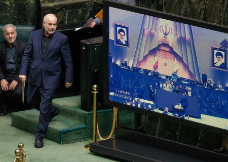 قالیباف اوج گرفت، پایداریچی ها منزوی تر شدند/ یک صندلی هیات رئیسه سهم «مستقلین» شد/ تعدادِ خالص تندروهای مجلس مشخص شد