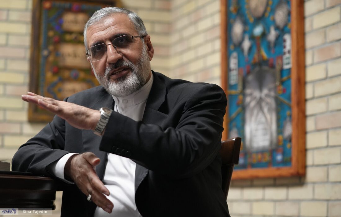 ناگفتههای رئیس دفتر رئیس دولت سیزدهم از روابط سعید جلیلی با رئیسی و دولتش/ اختلاف نظر محسن رضایی و مخبر بر سر چه بود و رئیسی را به چه نتیجهای رساند؟