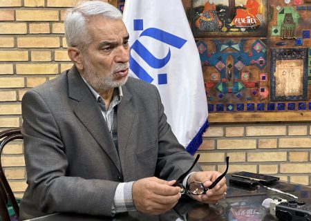 نمره زیر ۱۵ سخنگوی سابق مجلس به عملکرد سخنگویان دستگاه های مختلف/ سخنگو باید بگذارد او را به چالش بکشند