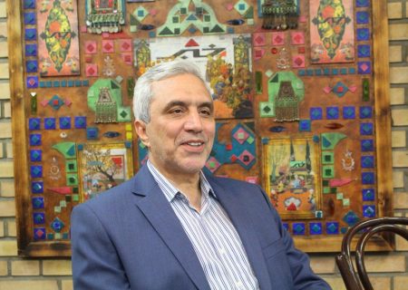 چالش هایِ سخنگو بودن در گپ و گفت با میرمحمد صادقی: در اوج تنش ها، سخنگو بودم/ سخنگو باید به‌ موقع از نظر اطلاعاتی تغذیه شود