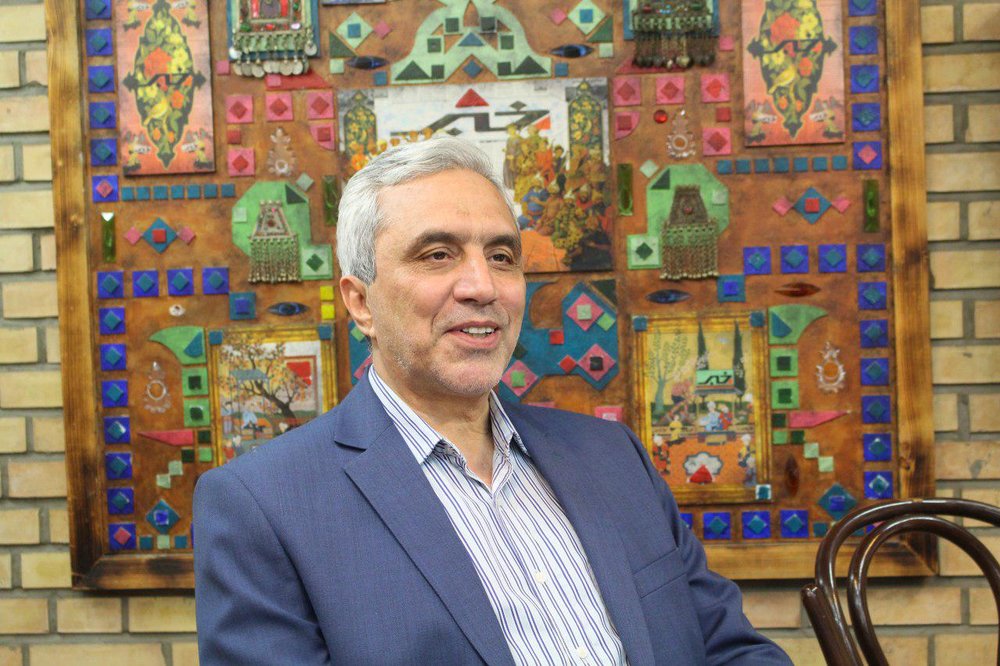 چالش هایِ سخنگو بودن در گپ و گفت با میرمحمد صادقی: در اوج تنش ها، سخنگو بودم/ سخنگو باید به‌ موقع از نظر اطلاعاتی تغذیه شود