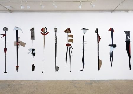 پرسشی درباره تعادل نمایشگاهی از آثار یک هنرمند معاصر با نگرشی انتزاعی و اجتماعی