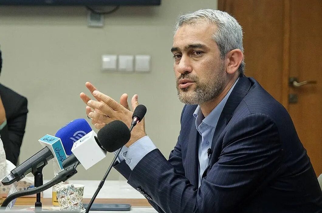 حمله به مدنی زاده با سلاح قدیمی اصولگرایانه؛ «قانون نحوه انتصاب افراد در پست‌های حساس»/ بعد از ظریف نوبت وزیر پیشنهادی اقتصاد است؟