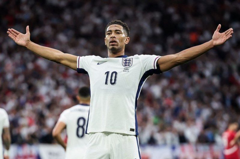 عکس | تعطیلات رویایی جود بلینگام در ایبیزا