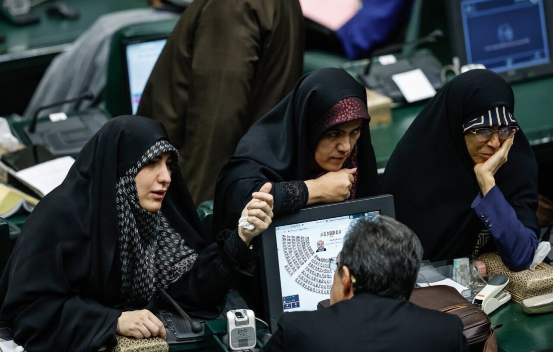 فلاحی: اکثریت آقایان در سلول های خاکستری شان، اعتقادی به توانایی زنان ندارند/ توان رقابت با مهمانی های گرانقیمت هتل‌های لوکس را نداریم