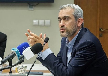 وزیر اقتصاد باید با بانک مرکزی هماهنگ باشد/ بغزیان: مهمترین اولویت وزیر آینده یک چیز است؛مالیات