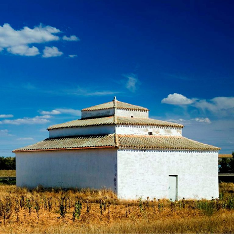 سایههایی گلی در دل دشتهای کاستیل