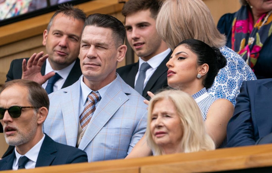 عکس| ساعت خاص رولکس در دستان جان سینا در کنار همسر ایرانی‌اش