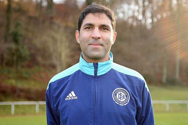 عکس| پاسخ روشن وحید هاشمیان به منتقدانش برای نشستن روی نیمکت پرسپولیس