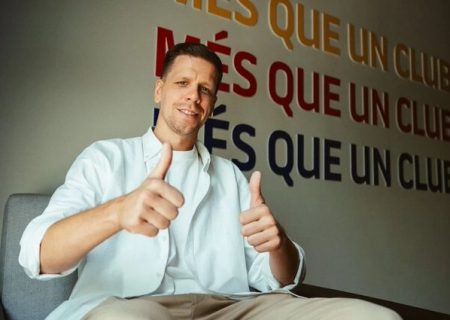 عکس | کچل کردن ستاره بارسلونا به خاطر همسر!