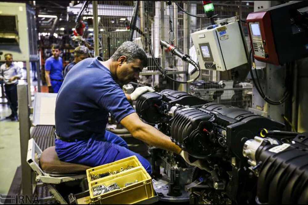 قطعی برق، ترمز تولید خودرو را کشید/ نجفی‌منش: خودروسازان مجبور شدند یک هفته تعطیلات تابستانه را جلو بیاندازند