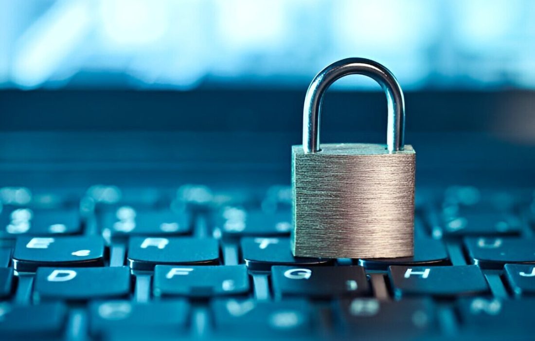 کامبیز نوروزی: پزشکیان میتواند با یک دستور فیلترینگ را بردارد/ او سوگند خورده و باید اقتدار نشان دهد