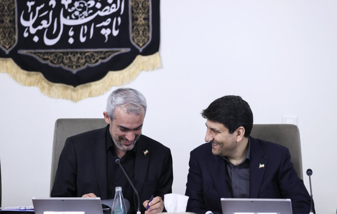 آیا نظامیان مخالف رفع فیلترینگ هستند؟/ستارهاشمی:با توسعه ظرفیت ها مردم از وضعیت اینترنت خوشحال می شوند/ محدودسازی اینترنت به ارتقا حکمرانی کمک نمیکند