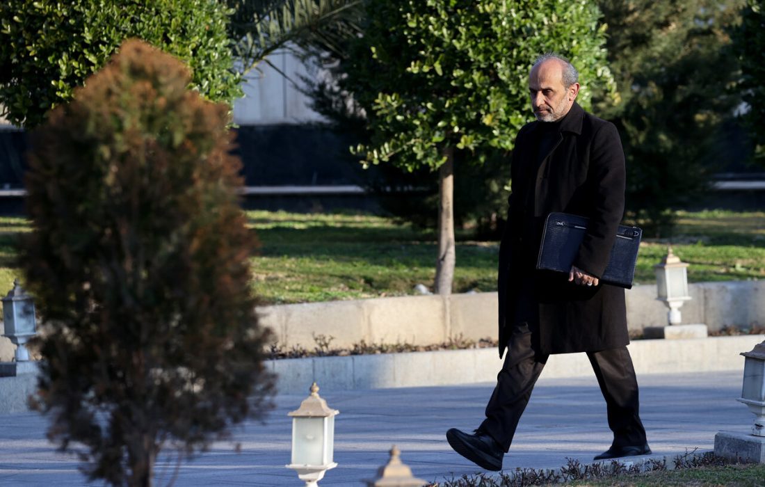 اظهارات ابهام آمیز رئیس سازمان صدا و سیما درباره جلسه وعده صادق ۳/ من ندیدم سردار شهید باقری با کسی مجادله‌ای داشته باشد