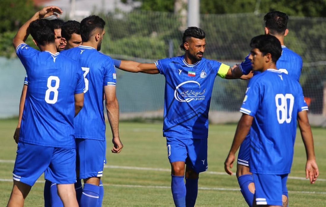 افرادی در استقلال میخواهند این تیم در کورس قهرمانی نباشد/ استقلال باید یکی مثل برانکو ایوانکوویچ را میآورد