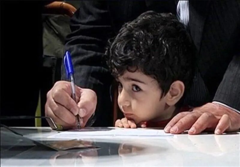 برخورد سلیقهای مدیران مدارس برای ثبتنام دو گروه از دانشآموزان/ اعتراض والدین: آموزشو پرورش اجازه ثبتنام داده اما مدیر نه!