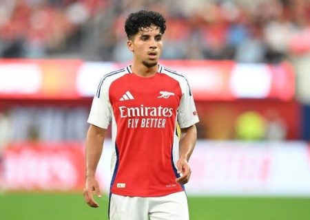 سیدورف به دنبال جذب هافبک آرسنال برای استقلال