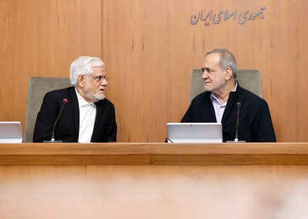 فاز جدید حملات تندروها به پزشکیان/ هجمه به تصمیم نظام در پوشش انتقاد از دولت