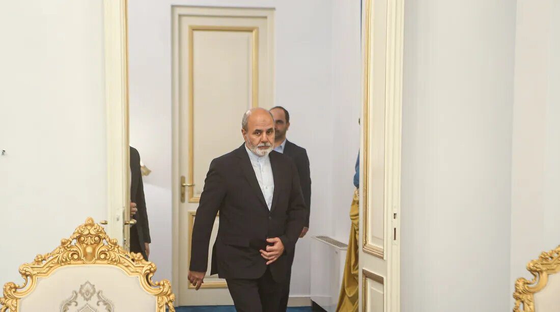 نگاهی به عملکرد احمدیان در ۸۰۸ روز دبیری شورای عالی امنیت ملی/ انتقال از شعام به شورای دفاع