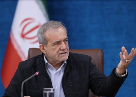 پزشکیان و چالش گفتار بی‌محابا ؛ رئیس‌جمهور یا سخن‌گوی دوم دولت؟ / چرا منصوبان او، اغلب در سکوت خبری به سر می‌برند؟