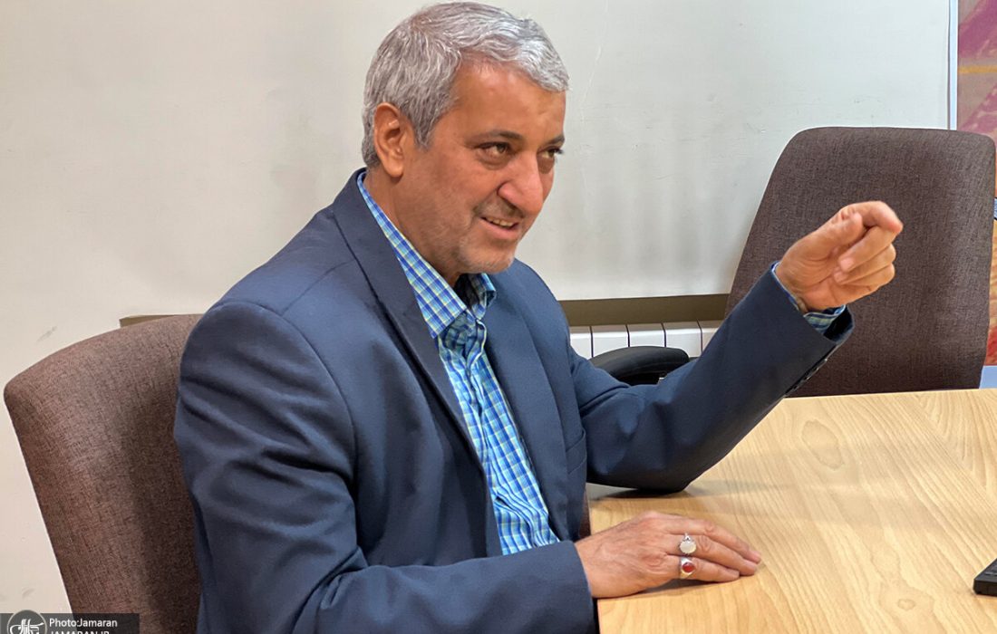 پیشنهادات متفاوت رجایی به پزشکیان؛ دست از رفیقبازی و رودربایستی بردار!/ پزشکیان جرأتی که احمدی نژاد داشت را ندارد