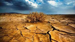 از سرزمین آب تا کویر بی‌آب