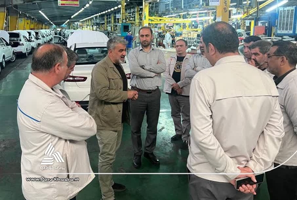 بازدید مدیرعامل پارس‌خودرو از خطوط تکمیل‌کاری محصولات/ برنامه‌ریزی برای تجاری‌سازی و تحویل هزار دستگاه خودرو به مشتریان در روزهای آتی