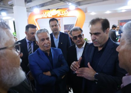 بازدید رئیس خانه معدن و فعالان بخش صنعت و معدن کشور از غرفه شرکت ملی مس