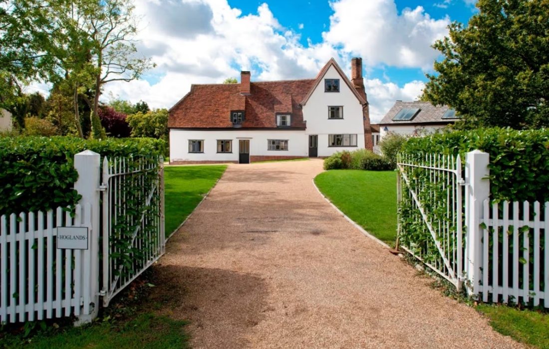 خانه هنری مور: جایی که آثار عظیم و زندگی شخصی مجسمهساز در هم تنیدهاند