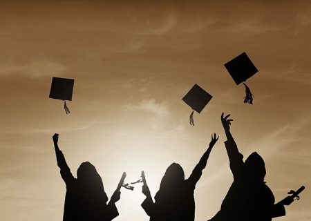 زن ایرانی تحصیل‌کرده و باسواد اما جبیبش خالی است/ در قانون جمعیت وقتی خواستند زن بچه بیشتری دنیا بیاورد امتیازش در استخدام را به مرد دادند